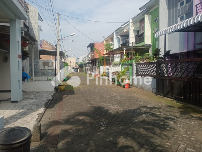 rumah yang nyaman untuk rebahan - 9