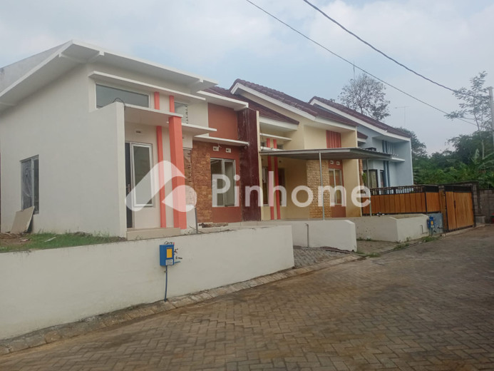 rumah yang nyaman untuk rebahan - 13