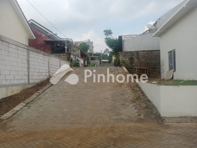 rumah yang nyaman untuk rebahan - 16