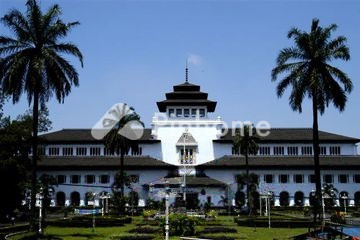disewakan rumah fasilitas lengkap dan worth it di jalan kenangan - 1