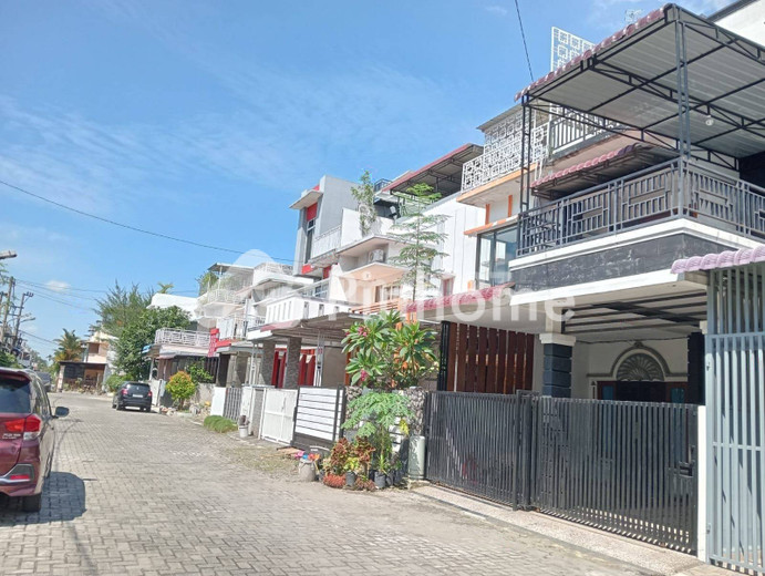dijual rumah 2 lantai 3kt 90m2 di jl gatot subroto km 10 5 - 4