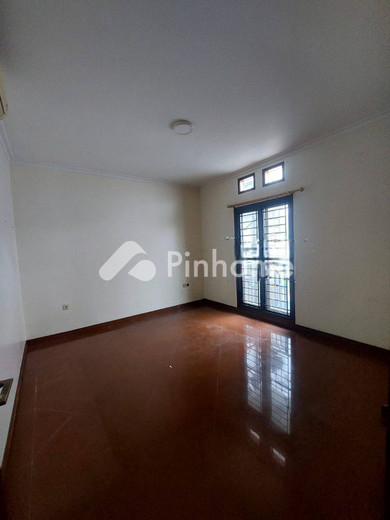dijual rumah 2 lantai 3kt 280m2 di tanjung barat - 5
