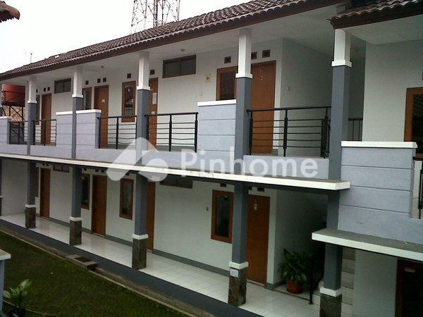 dijual kantor penuh di demen - 3