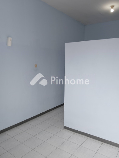 disewakan rumah 2 lantai 1kt 21m2 di cihanjuang - 19