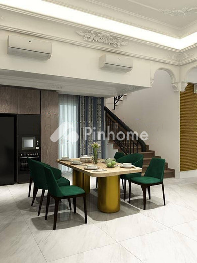 dijual rumah 2 lantai 3kt 279m2 di jalan erlangga semarang kota - 8