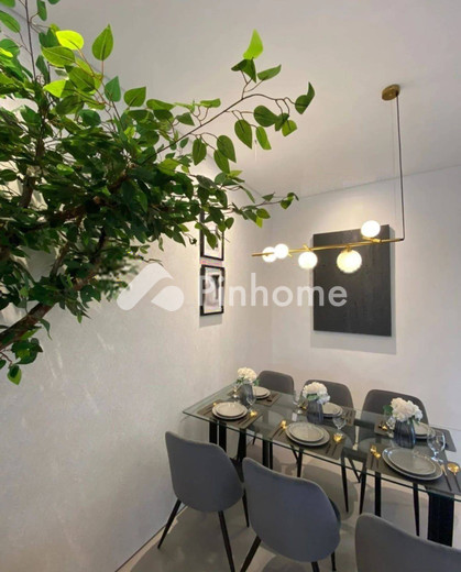dijual rumah 2 lantai 3kt 53m2 di jl cempaka putih tengah - 9