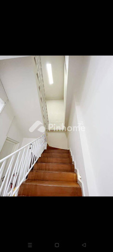 dijual rumah 2 lantai 4kt 156m2 di mulyorejo - 7