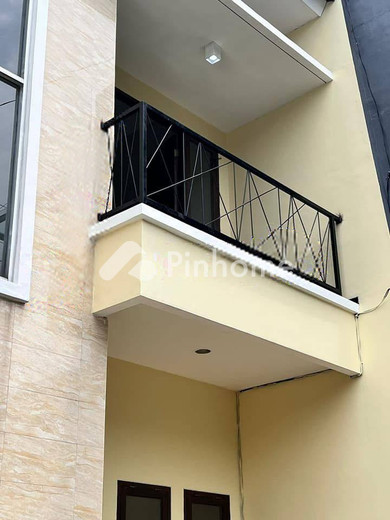 dijual rumah 2 lantai 3kt 184m2 di selangkah ke jalan karaangrejo raya banyumanik - 6