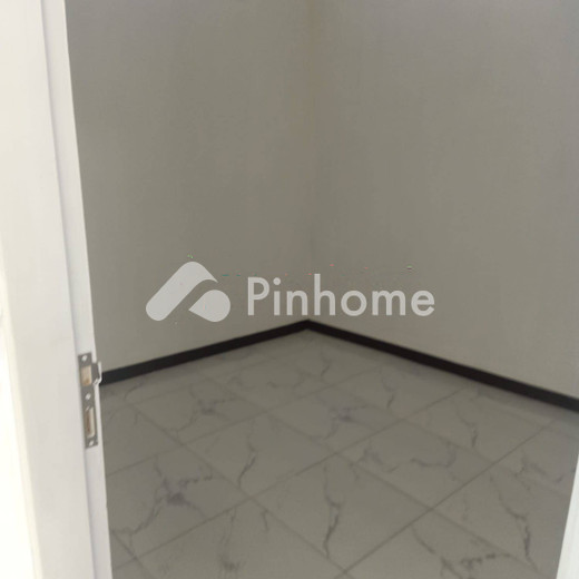 dijual rumah 2 lantai 4kt 78m2 di soekarno hatta  riung bandung - 10