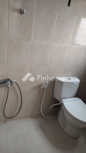 dijual rumah 2 lantai 2kt 100m2 di serpong estate ciater - 2
