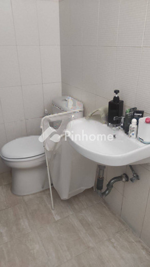 dijual rumah 2 lantai 2kt 100m2 di serpong estate ciater - 5