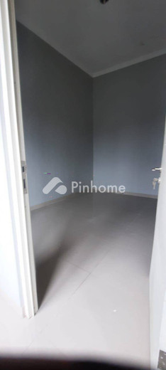 dijual rumah 2 lantai 4kt 126m2 di tenggilis mejoyo - 12