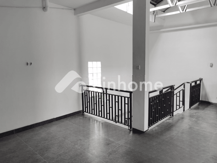 dijual ruko 3 lantai 300m2 di tangerang - 8