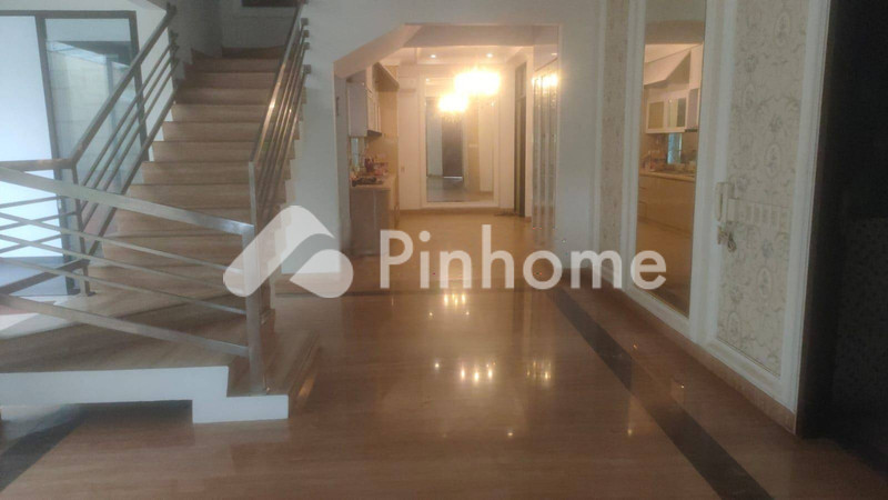 dijual rumah 4 lantai 4kt 180m2 di jatisampurna  jati sampurna - 9