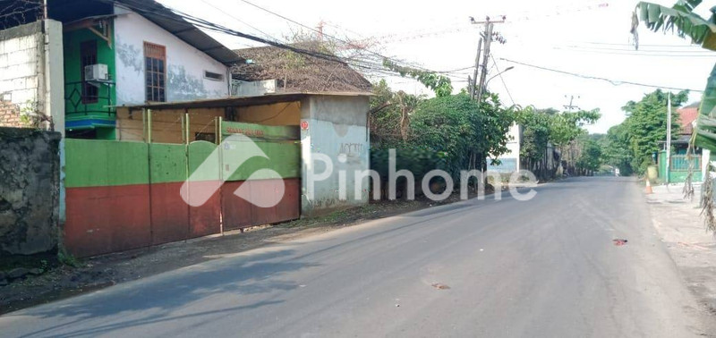 dijual tempat usaha 1550m2 di jalan raya narogong - 2