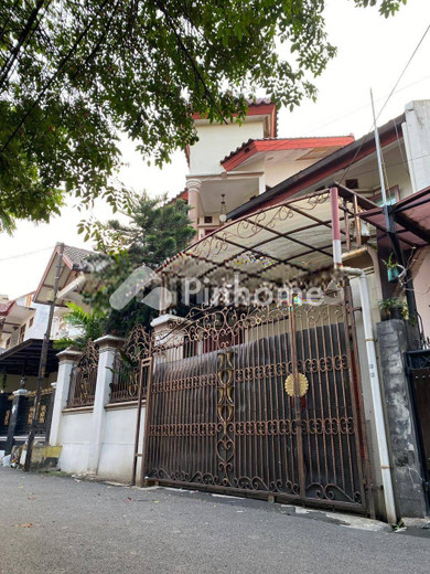 dijual rumah 2 lantai 4kt 150m2 di tebet - 2