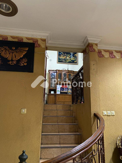 dijual rumah 2 lantai 4kt 150m2 di tebet - 10
