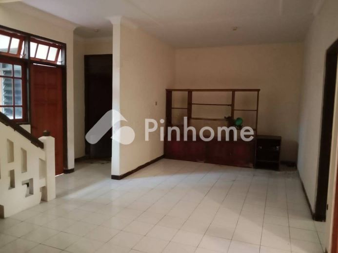 disewakan rumah 2 lantai 7kt 165m2 di mulyorejo - 1