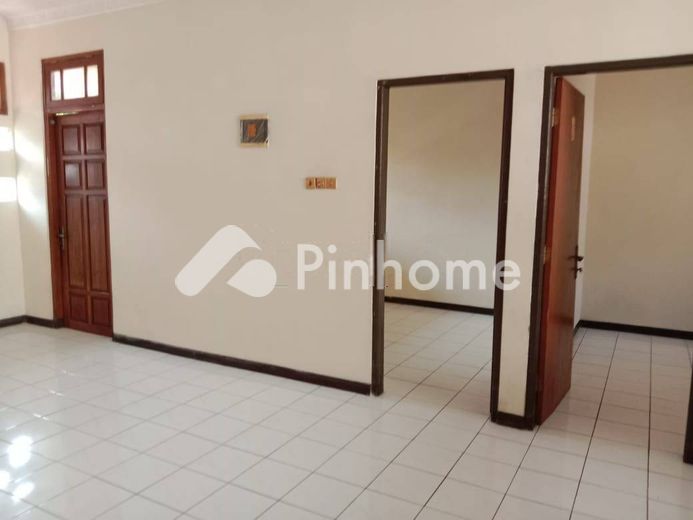 disewakan rumah 2 lantai 7kt 165m2 di mulyorejo - 4