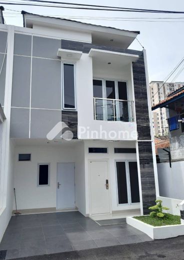 dijual rumah 2 lantai 3kt 53m2 di pisangan baru matraman jakarta timur - 1