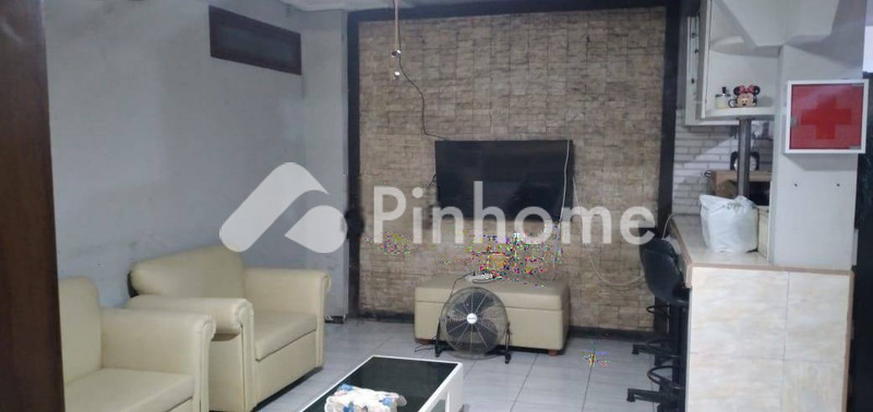 dijual rumah 1 lantai 7kt 165m2 di perumahan duta kranji - 7