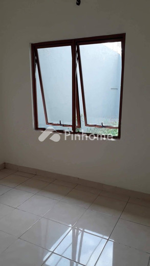 dijual rumah 1 lantai 2kt 160m2 di bulevard grendwisata - 7
