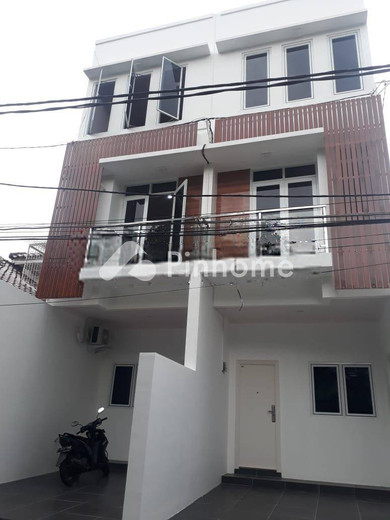 dijual rumah 3 lantai 4kt 39m2 di cempaka putih tengah 26 - 1