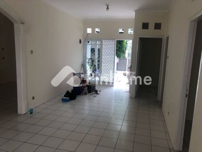 dijual rumah 1 lantai 3kt 200m2 di nusaloka bsd tangerang selatan - 5