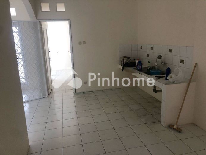 dijual rumah 1 lantai 3kt 200m2 di nusaloka bsd tangerang selatan - 6