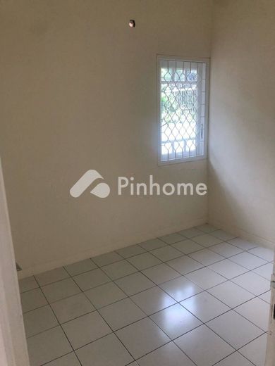 dijual rumah 1 lantai 3kt 200m2 di nusaloka bsd tangerang selatan - 8