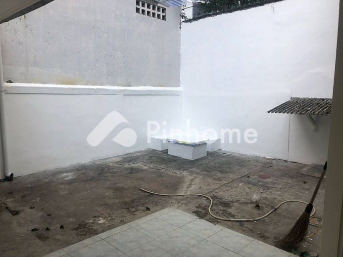 dijual rumah 1 lantai 3kt 200m2 di nusaloka bsd tangerang selatan - 10