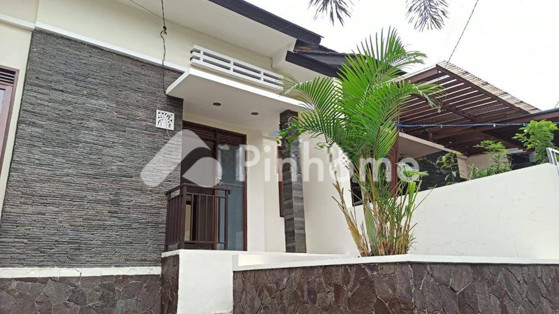 dijual rumah 1 lantai 2kt 108m2 di jl gunung batu pasteur - 1