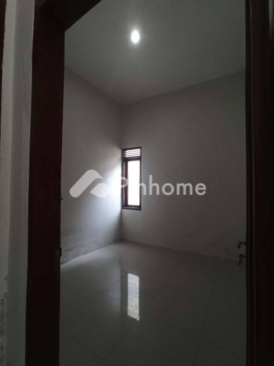 dijual rumah 1 lantai 2kt 108m2 di jl gunung batu pasteur - 2