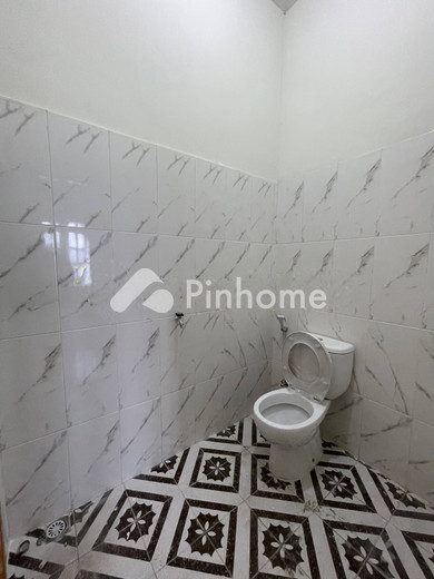 dijual rumah 2 lantai 3kt 60m2 di jl  pertahanan  kel  timbang deli  kec  medan amplas  kota medan  sumatera utara  20148 - 6