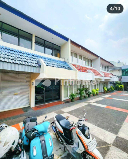 dijual ruko 2 lantai 210m2 di plaza pondok indah - 2