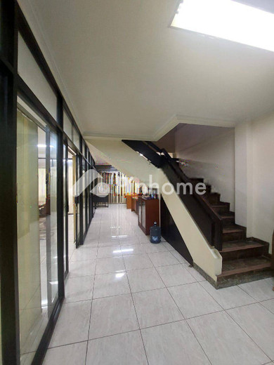 dijual ruko 2 lantai 210m2 di plaza pondok indah - 9