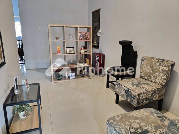 dijual rumah 1 lantai 2kt 100m2 di jl cisaranten kulon arcamanik - 2
