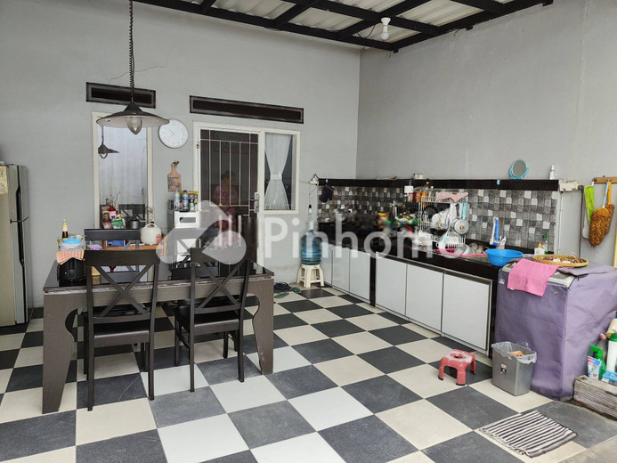 dijual rumah 1 lantai 2kt 100m2 di jl cisaranten kulon arcamanik - 5