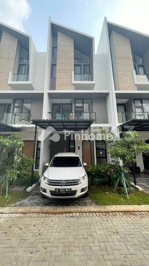 dijual rumah 2 lantai 3kt 60m2 di serpong - 1