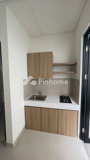 dijual rumah 2 lantai 3kt 60m2 di serpong - 4