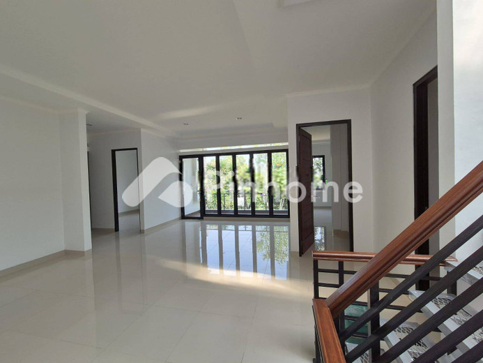 dijual rumah 2 lantai 4kt 140m2 di brand new residen - 3