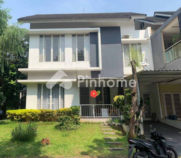 dijual rumah 2 lantai 4kt 198m2 di emerald bintaro - 1