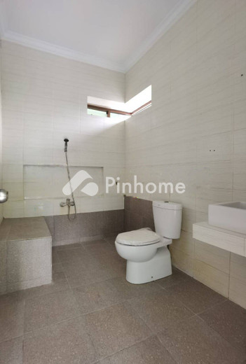 dijual rumah 2 lantai 4kt 173m2 di sektor 7 bintaro jaya tangerang selatan - 7