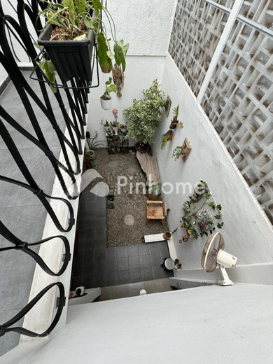 dijual rumah 2 lantai 3kt 96m2 di parigi sektor 9 bintaro tangerang selatan - 7