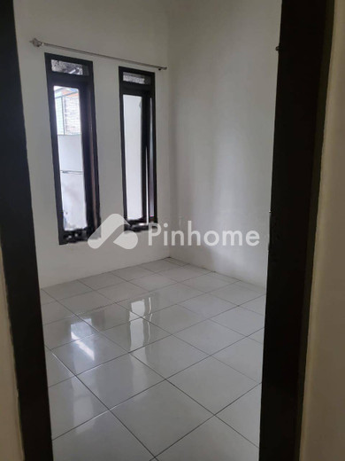 dijual rumah 1 lantai 2kt 90m2 di jl gede bage bandung - 2
