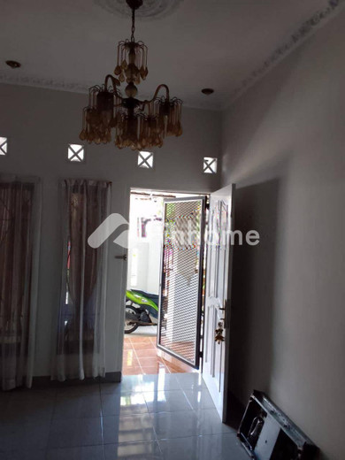 dijual rumah 1 lantai 3kt 140m2 di jl randusari antapani bandung - 8