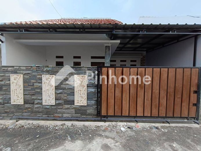 dijual rumah 1 lantai 2kt 70m2 di antapani  cicadas - 1