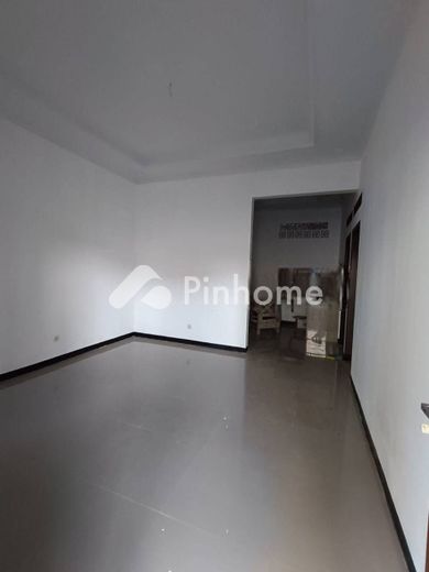 dijual rumah 1 lantai 2kt 70m2 di antapani  cicadas - 8