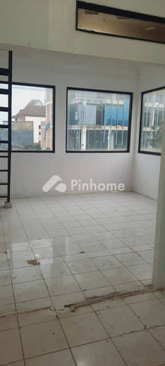 dijual ruko 3 lantai 105m2 di kembangan - 8
