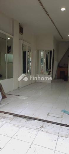 dijual ruko 3 lantai 105m2 di kembangan - 12